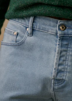 Avi Slim Jeans
