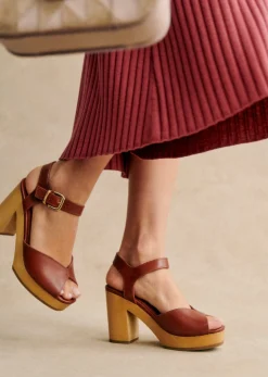Fausta Clogs