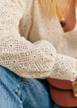 Gaya Blouse