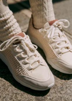 Sama Sneakers