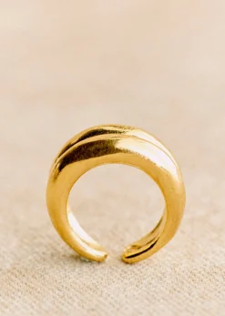 Theresa Ring